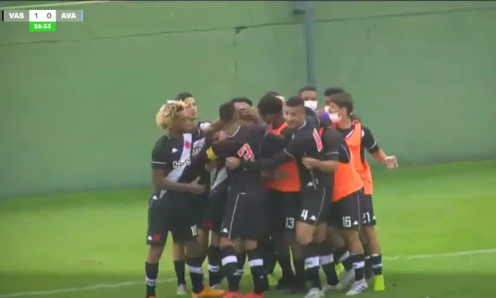 O Vasco confirmou sua vaga na semifinal da Copa do Brasil Sub-20 com mais uma vitória diante do Avaí. Após ganhar por 1 a 0 na ida das quartas de final, em Florianópolis, os Meninos da Colina venceram novamente, mas, desta vez, no estádio Nivaldo Pereira, em Nova Iguaçu, por 3 a 0. Figueiredo, Menezes e Caio Lopes marcaram para o time cruzmaltino que encara, na próxima fase, o vencedor do duelo entre Goiás e Atlético-MG