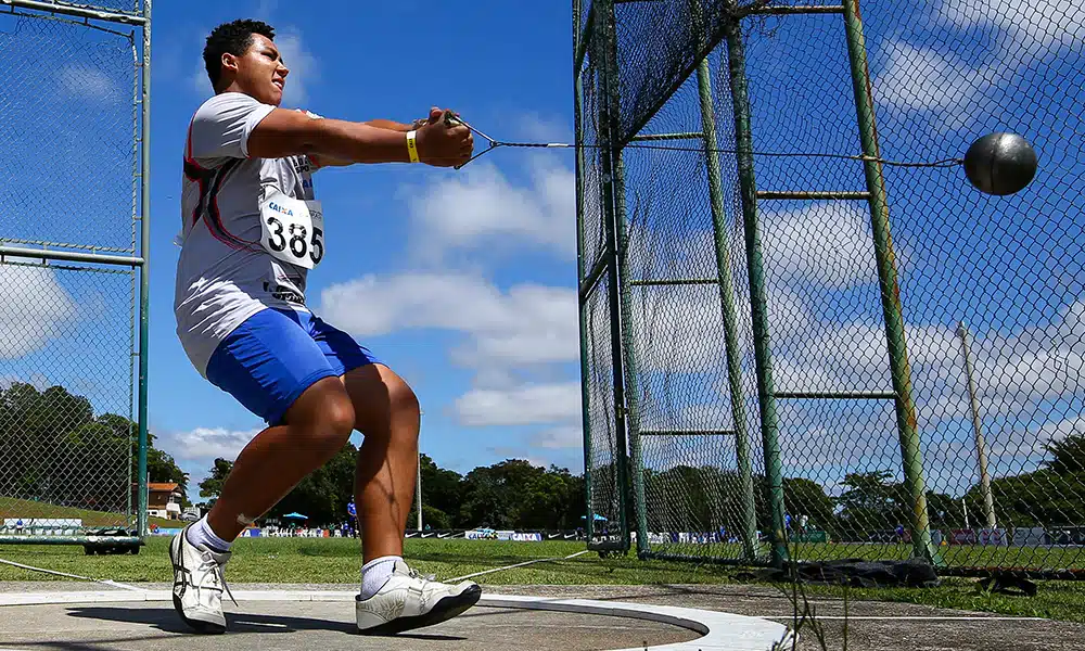 Bryan Barrios lançamento do martelo campeonato brasileiro sub-18 de atletismo