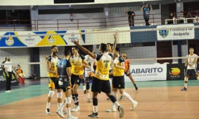 A Superliga B, segundo divisão da principal competição nacional, já tem data para começar. A CBV (Confederação Brasileira de Voleibol) divulgou nesta quinta-feira (17) as 16 equipes que participarão do campeonato e o regulamento de ambos os naipes. Serão oito times no masculino e no feminino. A disputa por uma vaga na elite do vôlei brasileiro começa entre os homens, no dia 23 de janeiro