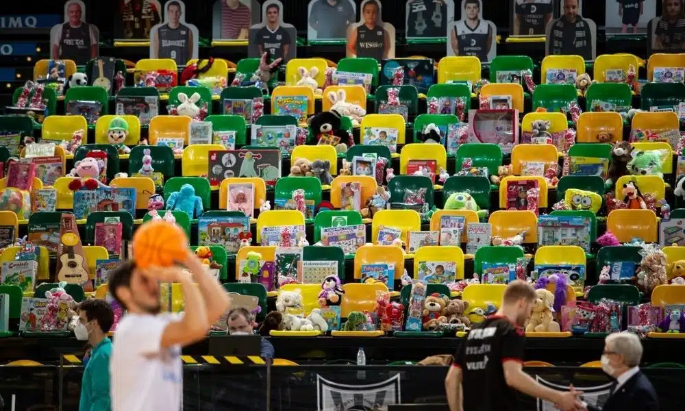 Bilbao Felipe dos Anjos CCahmpions de Basquete