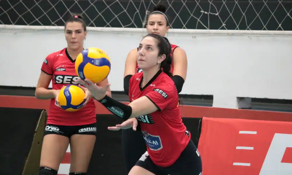 O Sesi Bauru, que já teve os jogos contra Itambé/Minas e Sesc Flamengo adiados por conta de atletas infectadas com o coronavírus, divulgou nesta quarta-feira (9) que pedirá para que a CBV (Confederação Brasileira de Voleibol) remarque também o duelo diante do Dentil/Praia Clube. A partida contra o time mineiro, pela Superliga feminina 2020/21, está marcada para sexta-feira (11), às 19h, no ginásio Panela de Pressão, interior de São Paulo