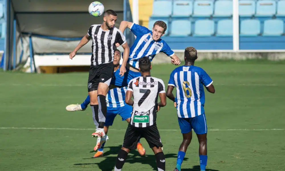 O domingo (13) marcou a realização de quatro jogos pela segunda fase do Campeonato Brasileiro de Aspirantes 2020. Três partidas tiveram vencedores e uma delas acabou empatada. Pelo Grupo C, Ceará e Grêmio ganharam, respectivamente, de Avaí e Vila Nova-GO, ambos como visitantes. Já no D, Fluminense e Corinthians ficaram no 1 a 1 e o Juventude, fora de casa, derrotou o Red Bull Bragantino