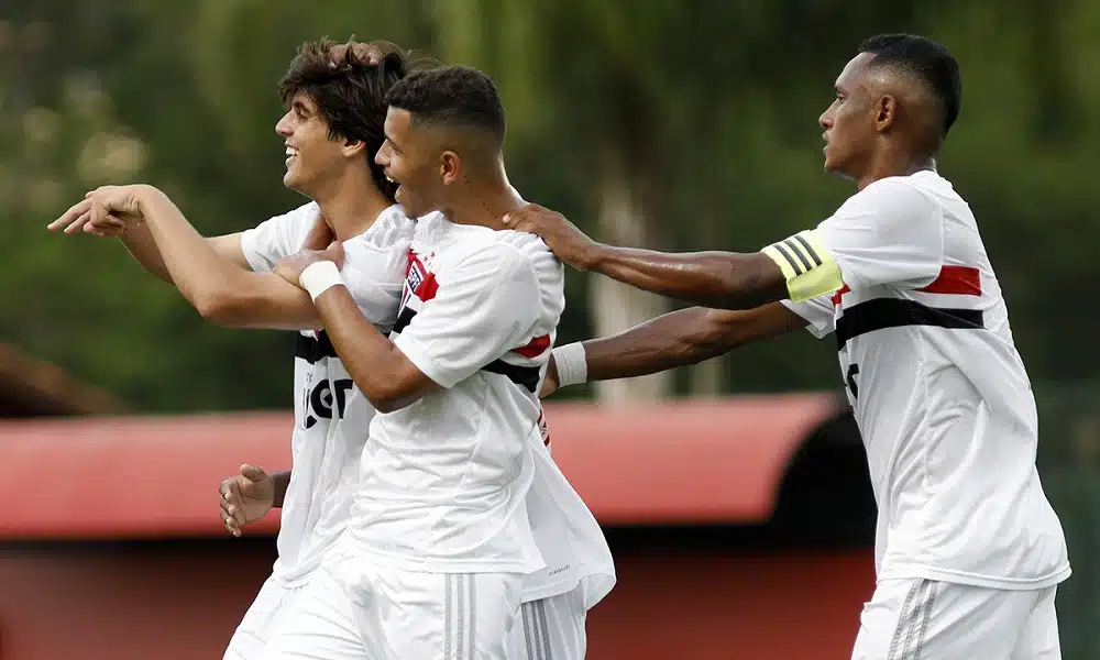São Paulo vence no jogo de ida e tem vantagem nas oitavas