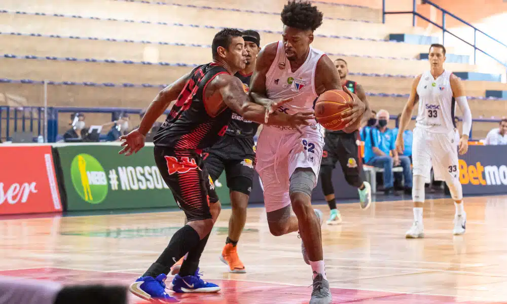 Dois jogos mobilizaram o período da tarde desta quarta-feira (2) em Brasília pelo NBB (Novo Basquete Brasil) 2020/21. Na partida que abriu a rodada, a Unifacisa entrou em quadra no ginásio da ASCEB e venceu o Cerrado Basquete, por 75 a 67, ao se destacar no último quarto, ganhando após duas derrotas. Na sequência do dia, o Fortaleza Basquete Cearense bateu o KTO/Caxias do Sul, por 85 a 78.