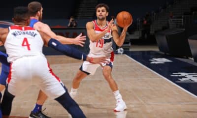 O Washington Wizards não iniciou bem a temporada 2020/21 da NBA e isso contrasta com o bom começo do armador Raulzinho, que chegou ao time há pouco mais de um mês. A franquia perdeu os três jogos que disputou, porém, o jogador da seleção brasileira mostrou em quadra seu basquete, igualando as melhores marcas da carreira na liga na derrota para o Orlando Magic, no domingo (27).