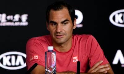 Roger Federer não participará do Australian Open de 2021, programado para começar no dia 8 de fevereiro. O tenista suíço, dono de 20 títulos de Grand Slams, é líder entre os homens ao lado do espanhol Rafael Nadal. Ele optou por retornar a competir somente após o torneio que será disputado em Melbourne. O atleta, de 39 anos, está se preparando para voltar a jogar depois de duas cirurgias no joelho direito