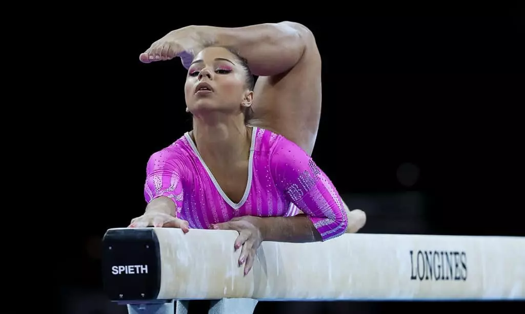 Flávia Saraiva trave ginástica artística covid-19 coronavírus