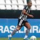 O Botafogo está na decisão do Campeonato Brasileiro Feminino A-2. Em Salvador, na Arena Fonte Nova, o Bahia recebeu as Gloriosas e foi derrotado por 2 a 1. Os gols do time carioca foram marcados por Kelen e Vivian. Já as donas da casa balançaram a rede com Ellen. A partida iniciou bastante movimentada, com as equipes criando cinco chances de gol em menos de 15 minutos: três das visitantes e duas das mandantes.