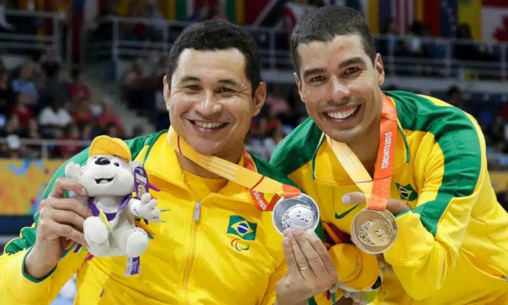 Duas lendas da natação e do esporte paralímpico se encontraram virtualmente nesta quarta-feira (13). Maior medalhista de todos os tempos de sua modalidade nas Paralimpíadas, Daniel Dias foi o convidado desta semana de Clodoaldo Silva no quadro 'Navegando com o Tubarão', conversa quinzenal do craque das piscinas no Instagram do Olimpíada Todo Dia com outros atletas importantes do Brasil