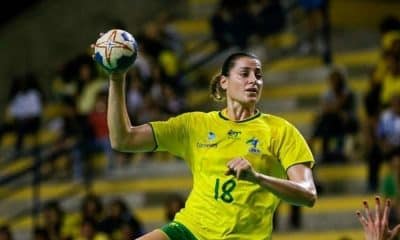 Duda Amorim jogadora da década no handebol feminino