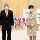 A pandemia do coronavírus volta a colocar em risco da realização dos Jogos Olímpicos e Paralímpicos de Tóquio. Yuriko Koike, governadora da cidade-sede dos dois eventos, se juntou aos políticos dos municípios de Saitama, Chiba e Kanagawa para solicitar que o governo do Japão declare estado de emergência por causa da doença. Eles se reuniram neste sábado (2) com Yasutoshi Nishimura, Ministro da Economia, para fazer o pedido