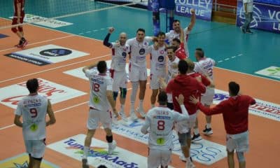 Seis brasileiros estiveram em ação no vôlei da Europa nesta sexta-feira (15). Quatro deles saíram vitoriosos e dois acabaram derrotados. Os atletas do país movimentaram as ligas nacionais da Espanha, Grécia, Romênia e Polônia, com revés apenas na última da lista. Ana Flávia Galvão, Murilo Radke, Rodrigo Ribeiro e Bruno Canuto são os vencedores do dia. Já Bruna Honório e Andressa Picussa não tiveram motivos para comemorar