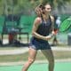 A tenista Luisa Stefani já está focada em 2021. De olho nas competições deste ano, a brasileira embarca na noite deste sábado (2) para Abu Dhabi, nos Emirados Árabes Unidos. Lá ela jogará o WTA 500 de Abu Dhabi, a partir do dia 5 de janeiro. Mas, antes de deixar o Brasil, a jogadora recebeu um prêmio relevante. Ela foi eleita como um dos destaques do esporte em 2020 entre os atletas abaixo de 30 anos, o Forbes Under 30
