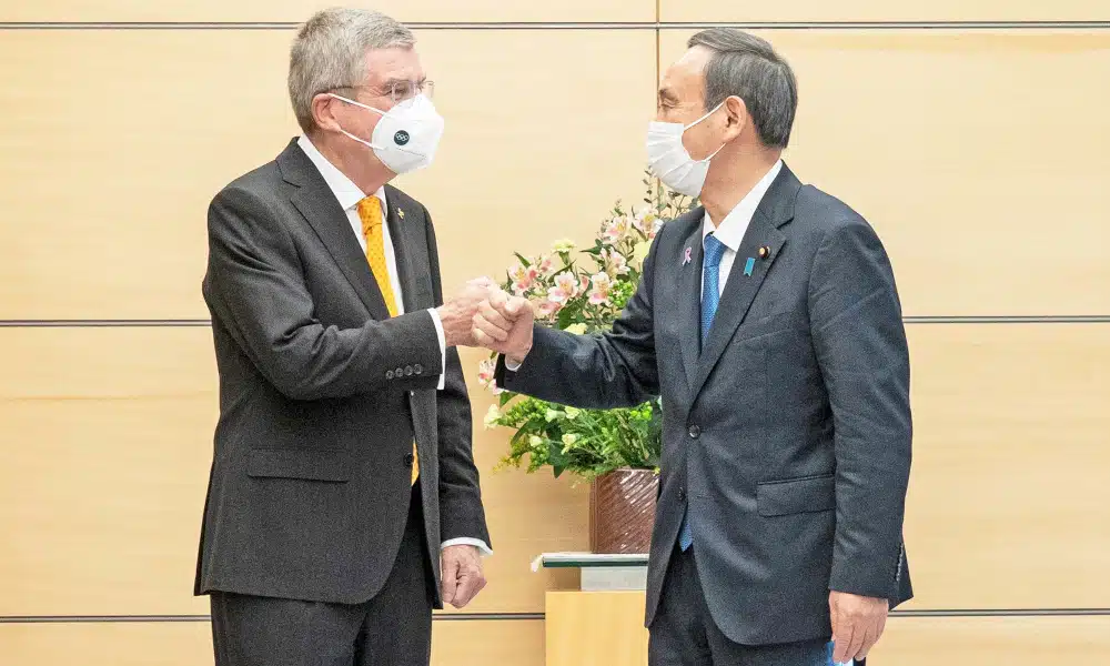 A resolução desta quinta-feira (7) do governo do Japão volta a gerar dúvidas em relação às realizações dos Jogos Olímpicos e Paralímpicos de Tóquio. Por causa do aumentos dos casos de coronavírus, o primeiro-ministro Yoshihide Suga anunciou estado de emergência na capital e em mais três cidades: Saitama, Kanagawa e Chiba. O objetivo é tentar conter a disseminação da doença e as medidas restritivas durarão até 7 de fevereiro.