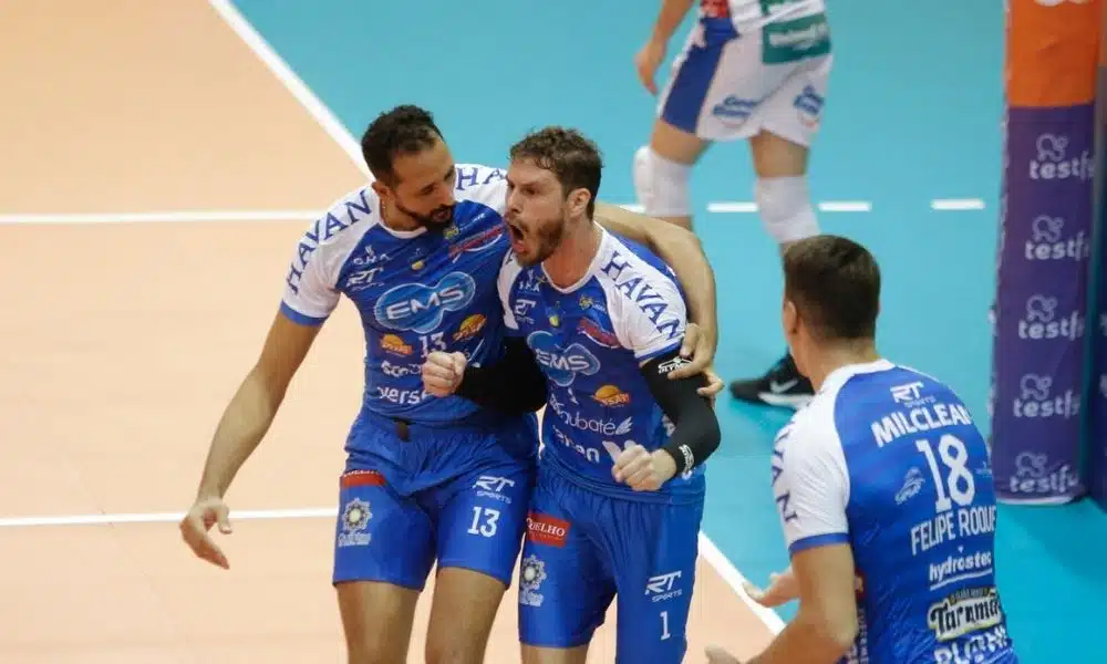 Bruninho comemora Vôlei renata x Taubaté