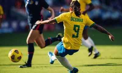 Debinha virou protagonista com pia sundhage