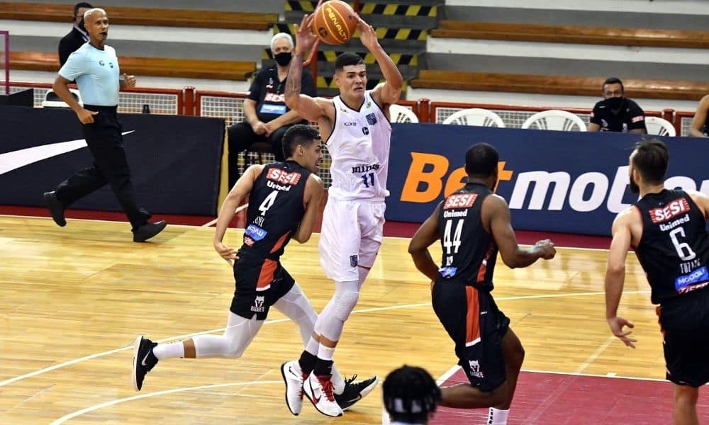 Minas supera Lucas Dias inspirado e vence jogo apertado contra Franca