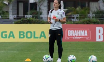 Simone Jatobá convocação Seleção Sub-17 de futebol feminino