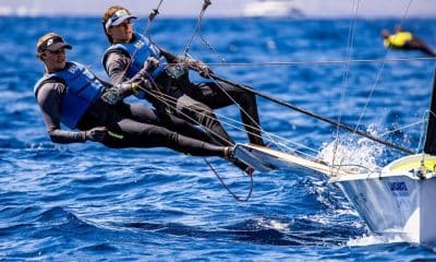 Martine Grael e Kahena Kunze na regata da medalha em Lanzarote