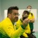 O coordenador técnico da seleção brasileira de bocha, Moisés Fabrício Cruz, orienta os atletas durante treino no CTP, em São Paulo - Igor Goulart : ANDE: Divulgação