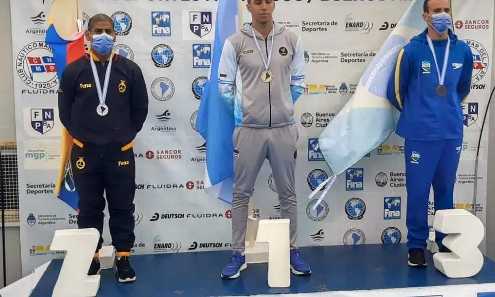 alexandre finco medalha de bronze na maratona aquática 10 km
