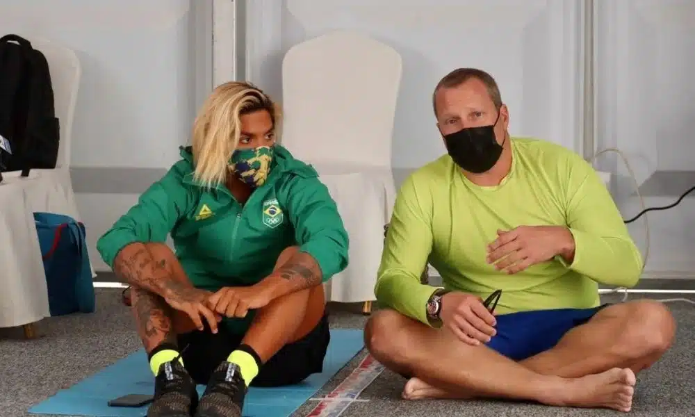 ana marcela cunha e o técnico fernando possenti