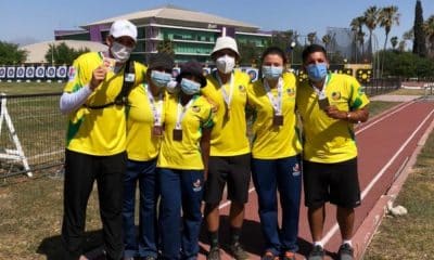 equipe masculina e feminina do arco recurvo medalhistas no campeonato pan-americano de tiro com arco