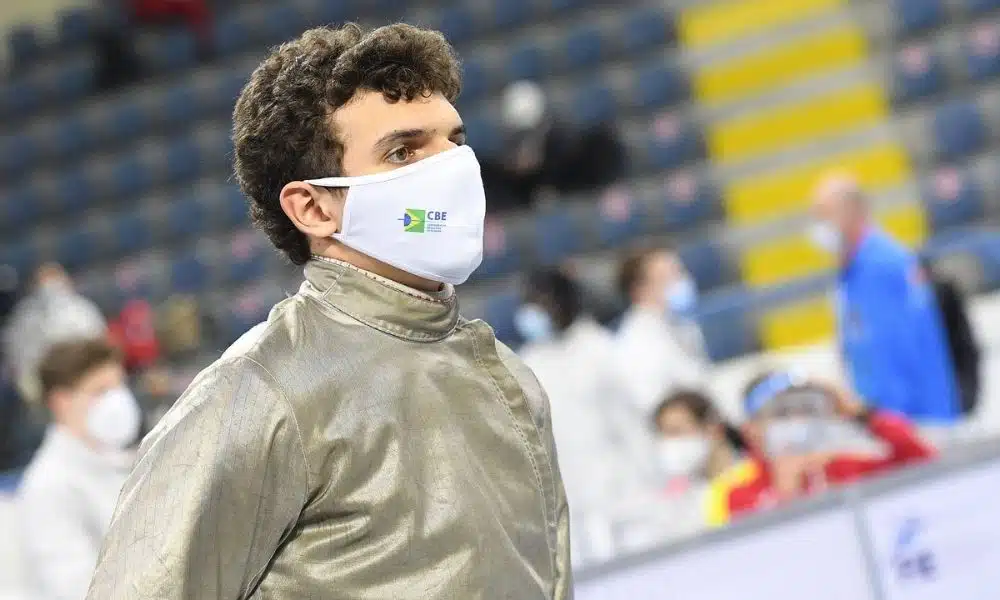 Matheus Becker mundial cadete e juvenil de esgrima sabre
