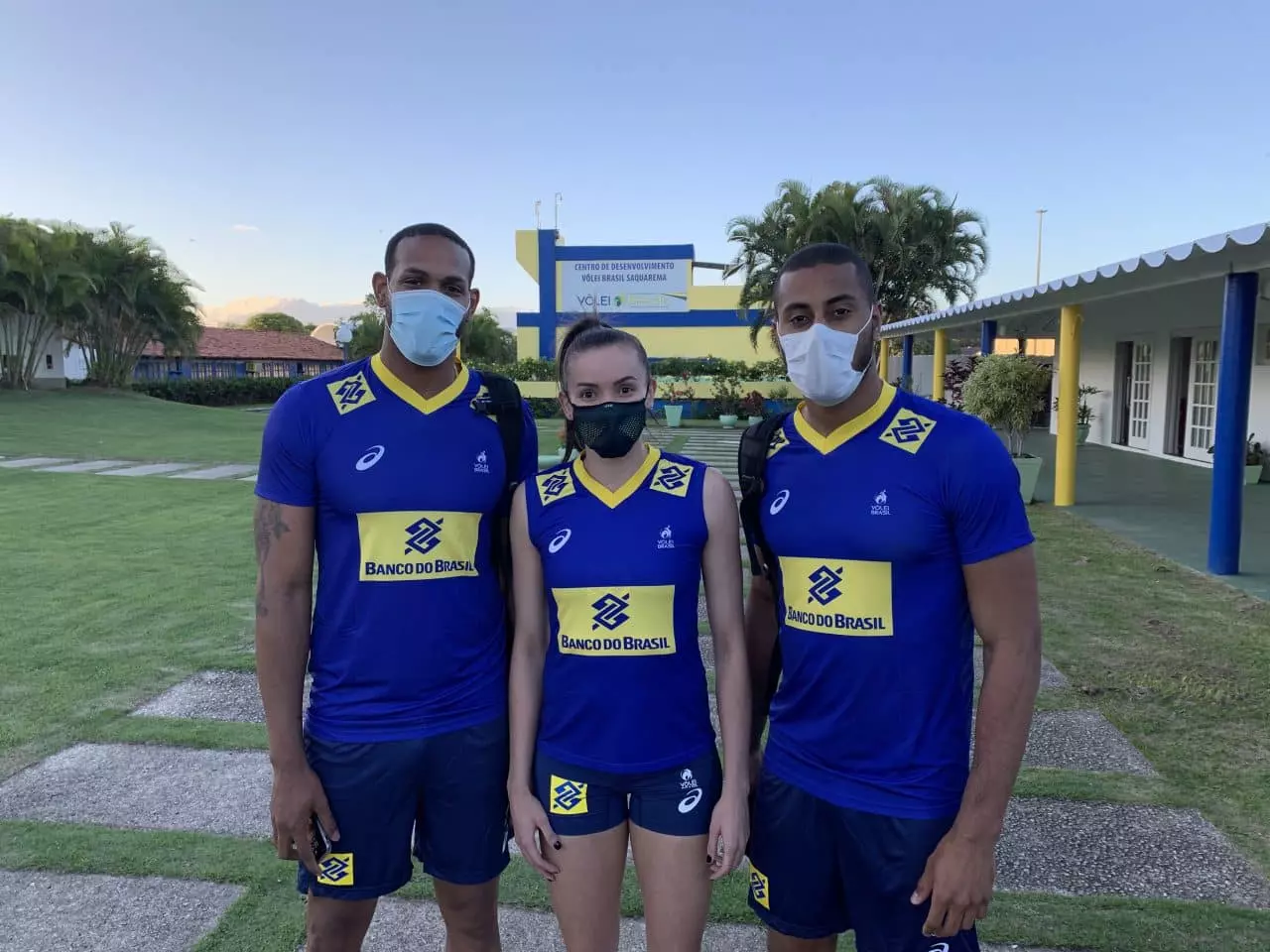 Gabi, Leal e Lucarelli