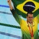 César Cielo comemora a medalha de ouro nos 50 m livre masculino nos Jogos Olímpicos de Pequim-2028