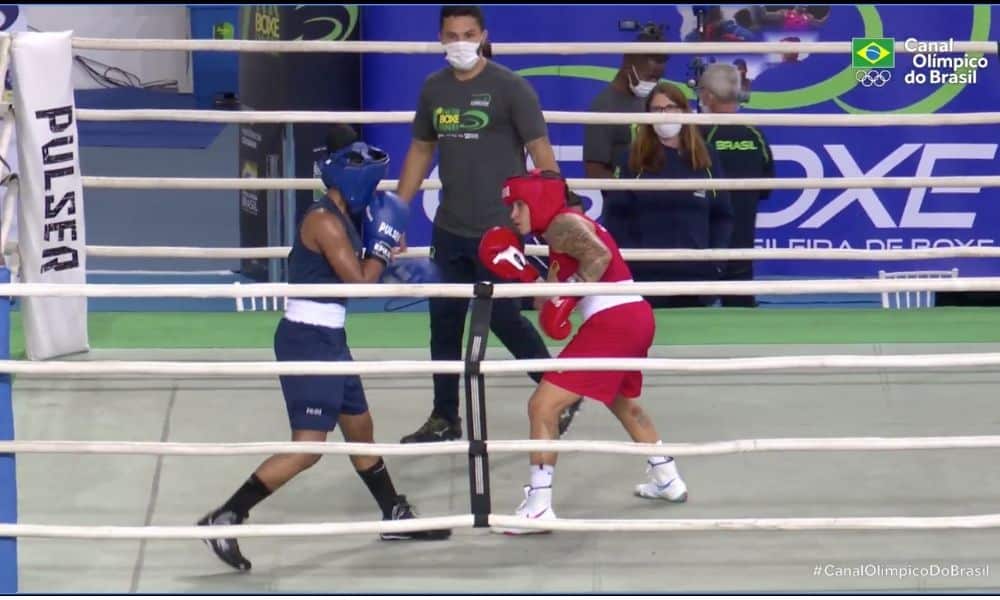 Beatriz Ferreira observada por Mateus Alves Grand Prix de Boxe do Brasil