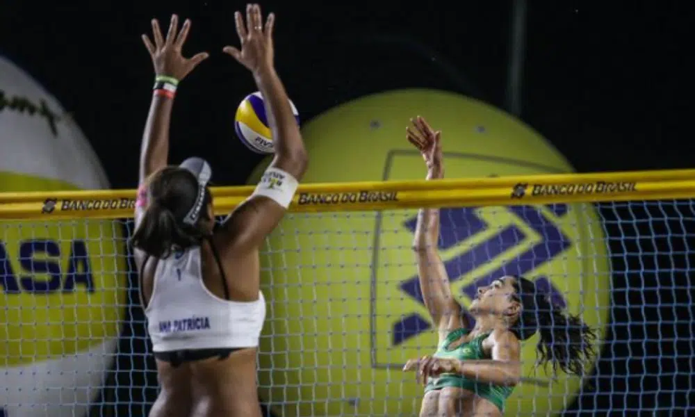 Ana Patricia/Rebecca enfrentam Bárbara Seixas/Carol Solberg na final da última etapa do Circuito Brasileiro