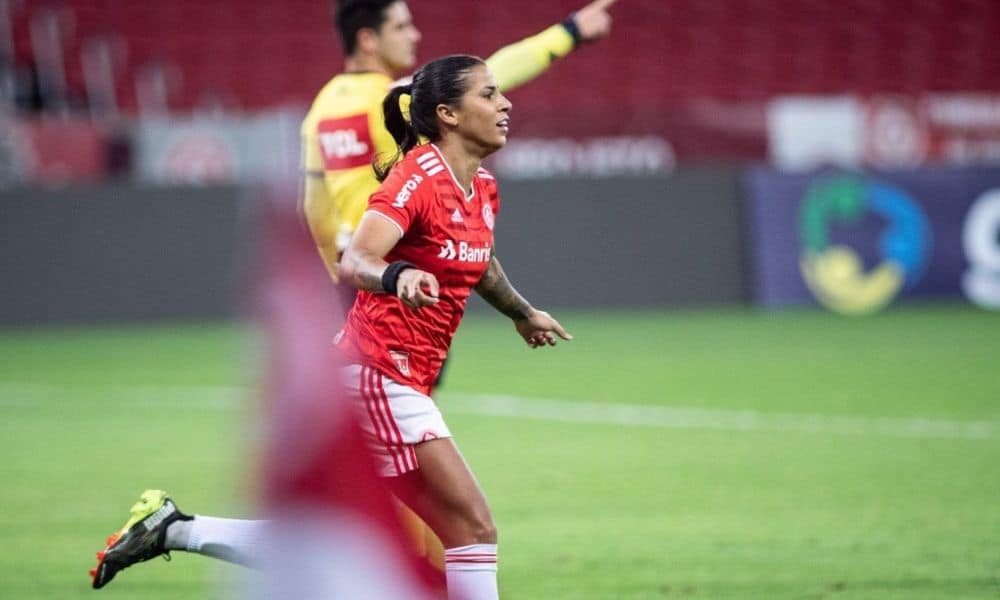 Fabi Simões se destacou no clássico GreNal