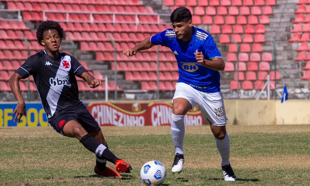 Cruzeiro arranca empate em 2 a 2 com o Vasco, na Arena do Jacaré