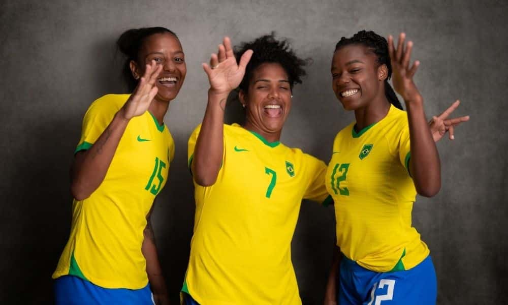 Seleção feminina de futebol
