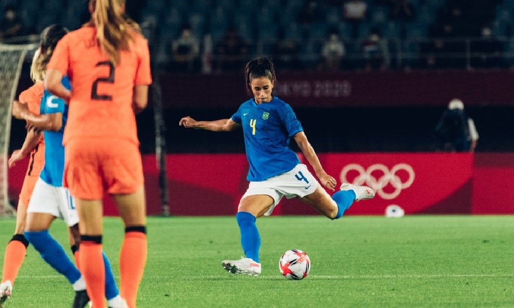 Rafaelle destaca união da Seleção e crê em boa performance contra a Zâmbia