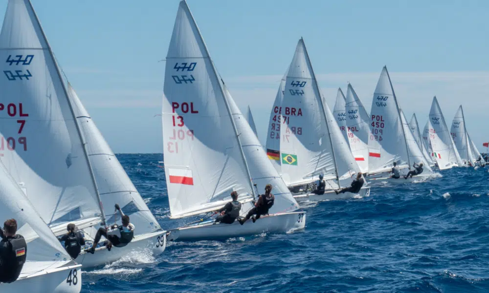 Pedro Corrêa e Isadora Dal Ri sobem três posições no Mundial Júnior da Classe 470, Assunção