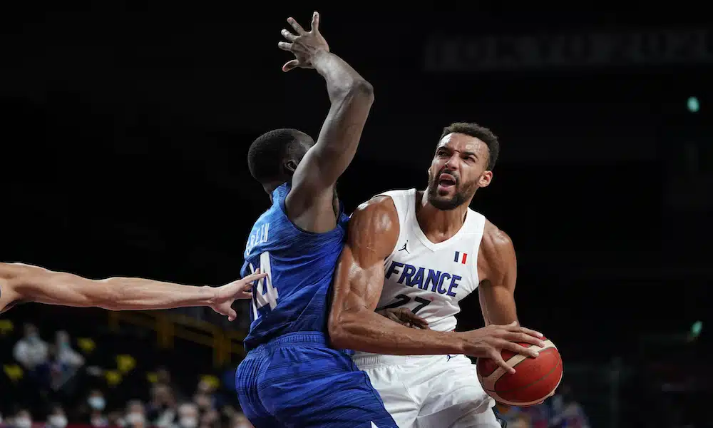 A primeira noite do basquete masculino em Tóquio