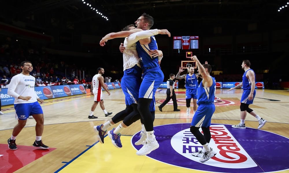Tomas Satoransky leva os tchecos à final de Victoria