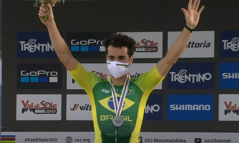 Henrique Avancini, Luiz Henrique Cocuzzi e Ulan Galinski disputaram o a final do XCC no Mundial de Mountain Bike