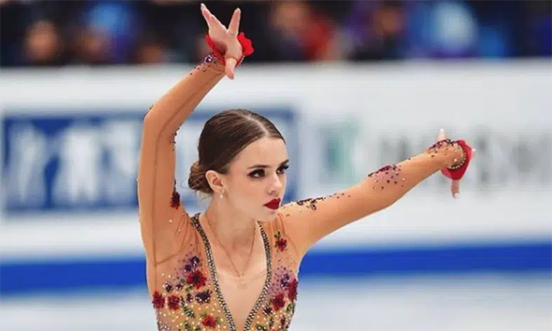 Isadora Williams durante disputa do Mundial de Patinação Artística no Gelo de 2019