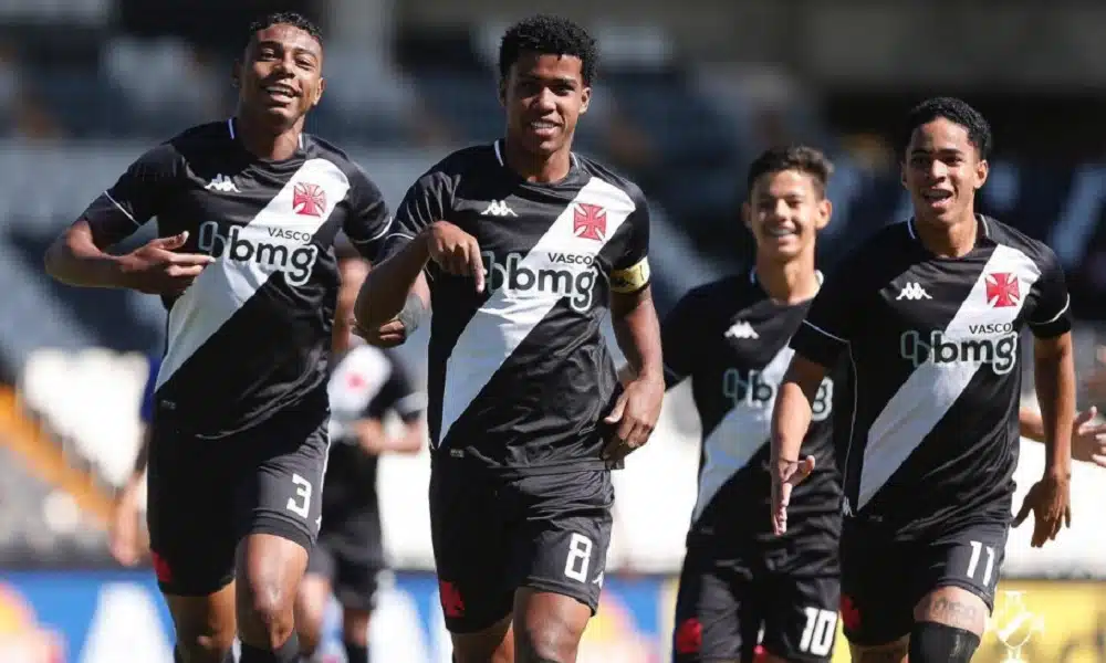 Vasco atropela o Cruzeiro e disputará final do Brasileirão Sub-17 diante do rival Flamengo