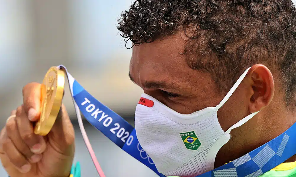 Isaquias Queiroz ouro Jogos Olímpicos canoagem velocidade Tóquio Olimpíada