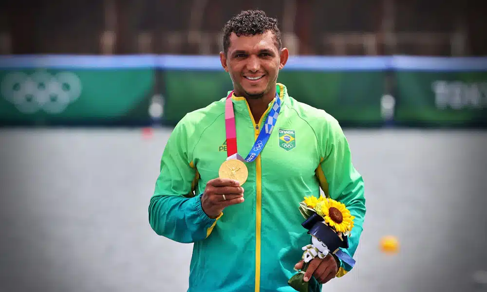 Isaquias Queiroz ouro Jogos Olímpicos canoagem velocidade Tóquio Olimpíada