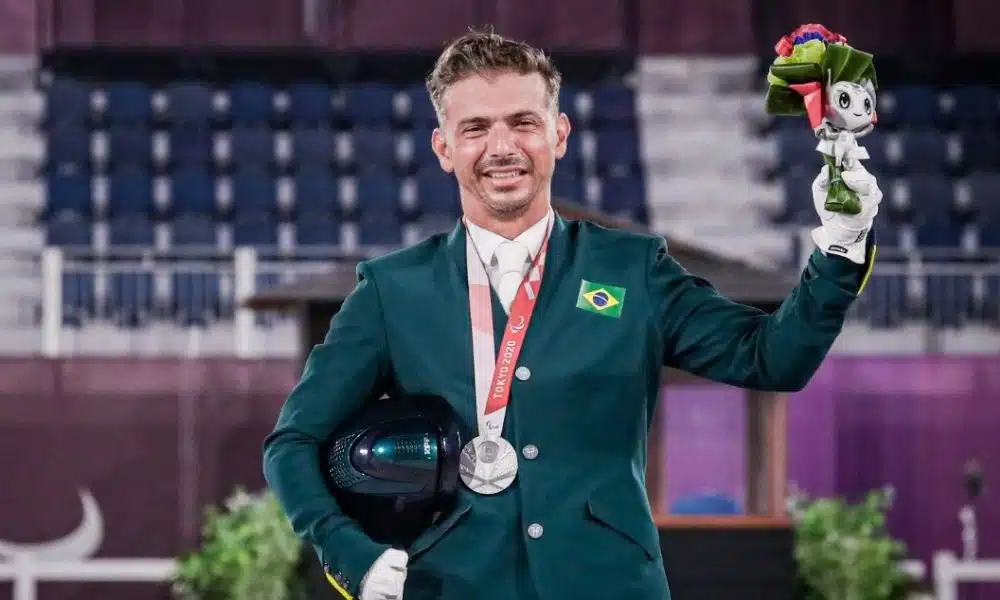 rodolpho riskalla medalha de prata hipismo jogos paralímpicos tóquio 2020