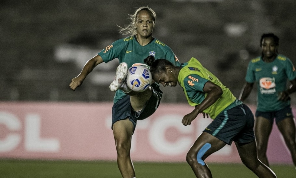Pia comanda primeiro treino da Seleção Feminina em João Pessoa