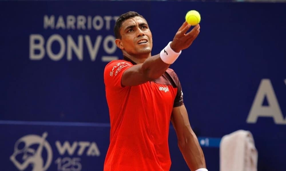 Thiago Monteiro é eliminado e Bia Haddad avança