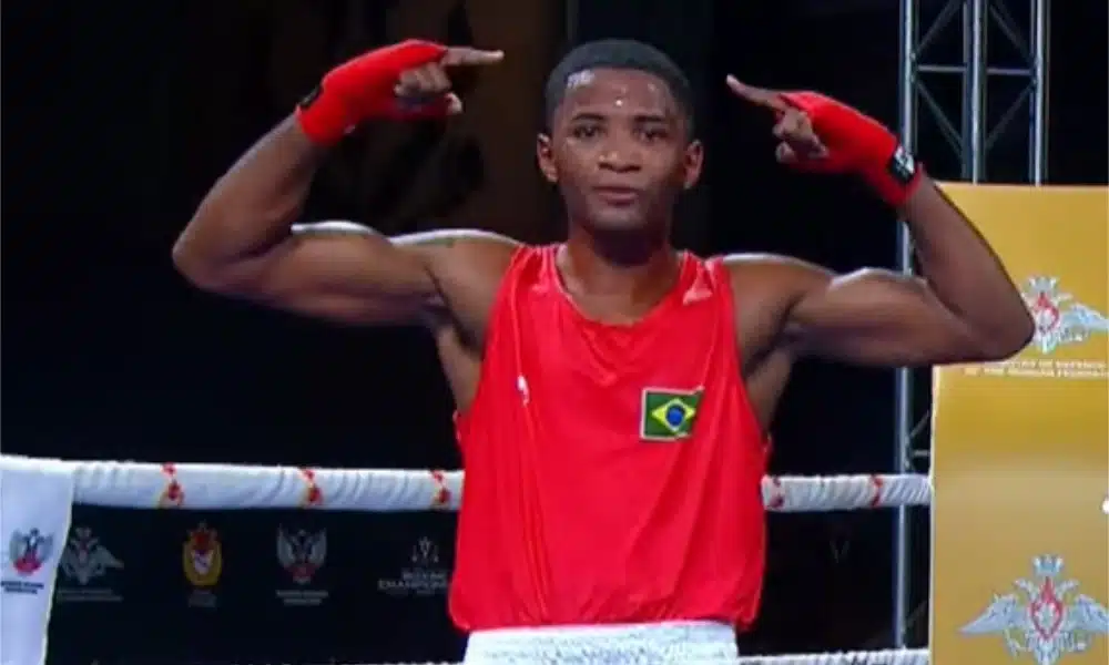 Wanderson Oliveira, Leanderson Conceição e Jucielen Romeu vão à semi no Mundial Militar de Boxe