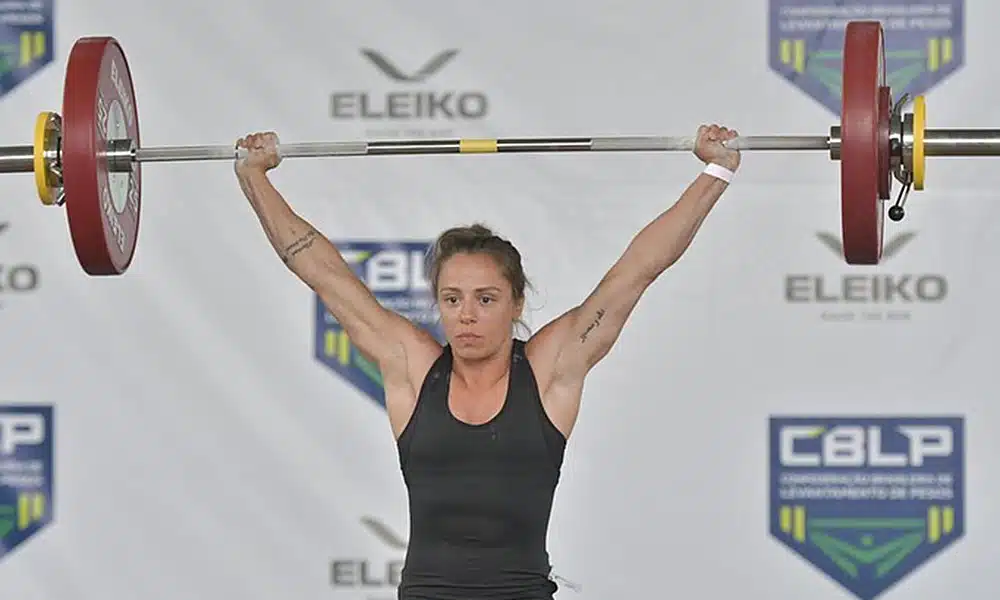 Luiza Dias Campeonato Brasileiro de Levantamento de peso campeã 49kg