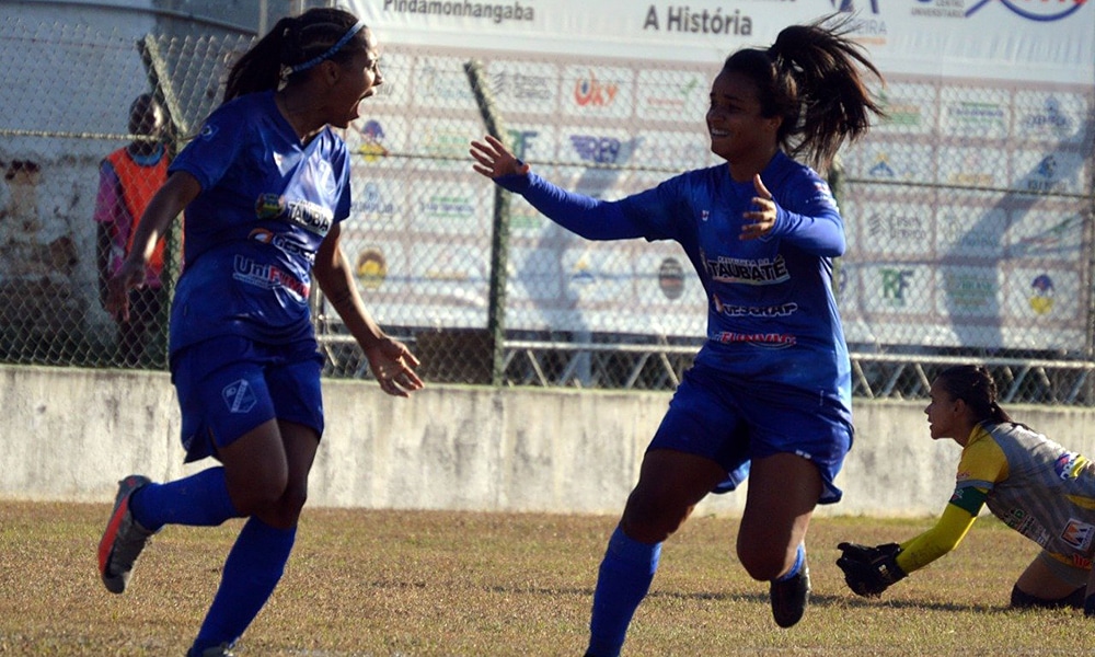 Victória Liz Paulista de futebol feminino Taubaté Pinda